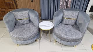 2 single seat sofa chairs for sale (hardly used)