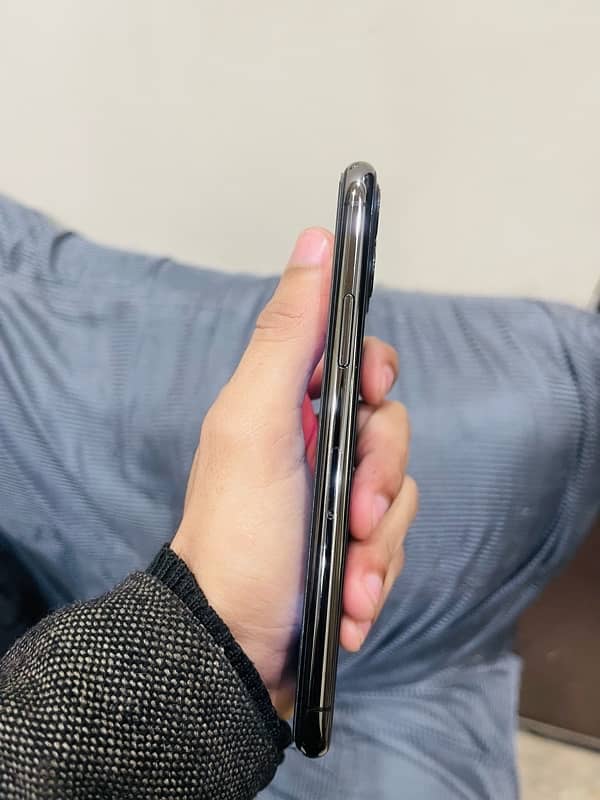 iPhone 11 pro PTA Approved 10/10 2