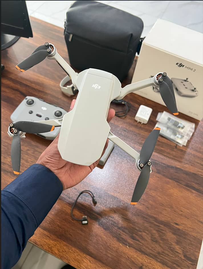 Dji Mini 2 with combo kit 6