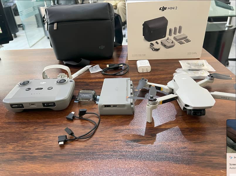 Dji Mini 2 with combo kit 13