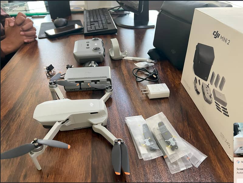 Dji Mini 2 with combo kit 14