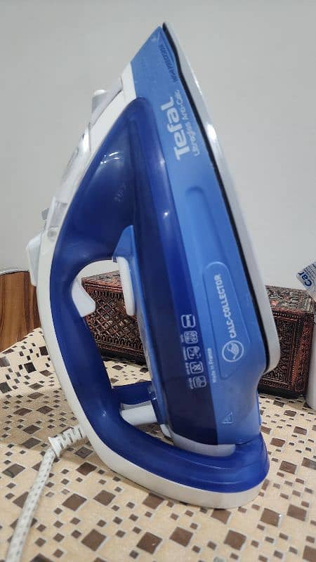 Tefal Steam Iron FV4964 0