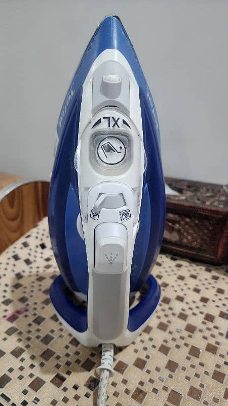 Tefal Steam Iron FV4964 1