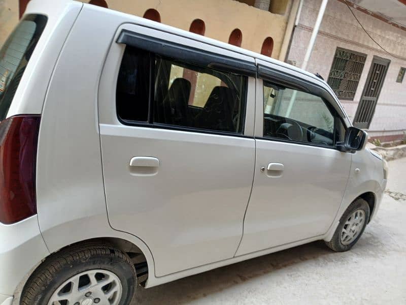 Suzuki Wagon R 2018 8