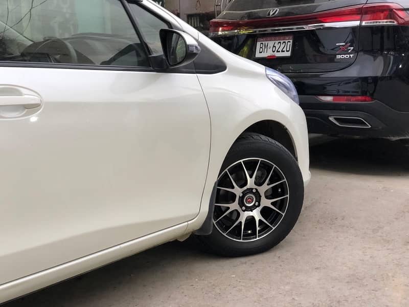 Toyota Vitz 2017 3