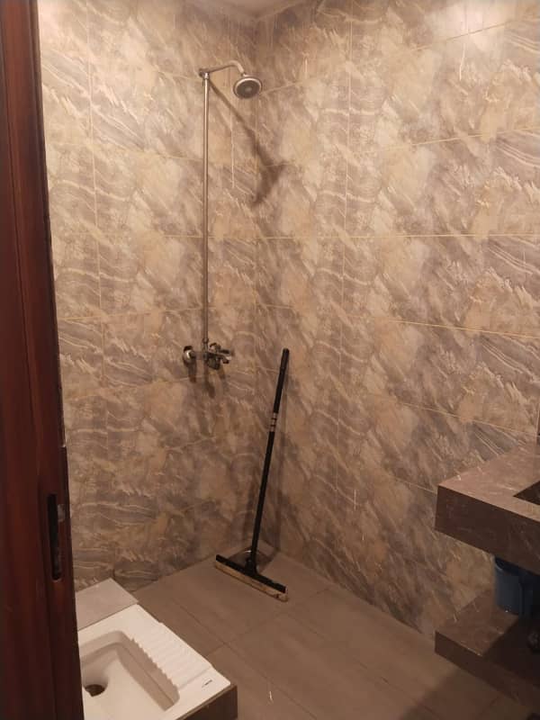 5Marla lower portion available for rent platinum Block Parkview City Lahore 4