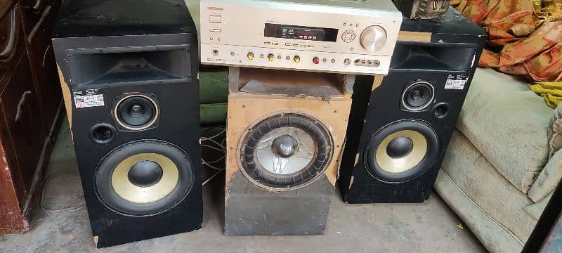 Japani Speakers And Amplifier. . . 0