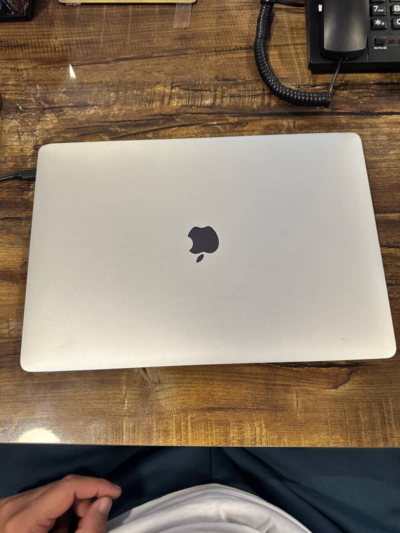 Macbook Pro 15 Inch 2017 Touchbar 4