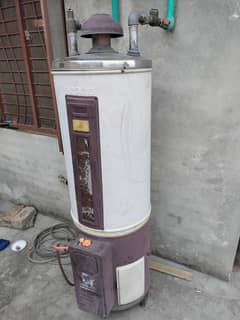 Izone 25 Gallon Geyser in 8/10 condition