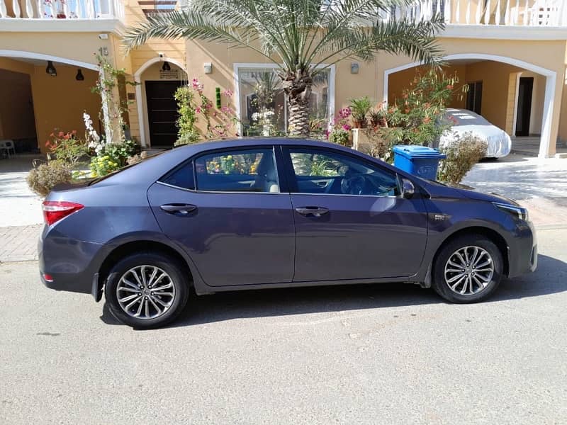 Toyota Corolla Altis 1.6 2015 4