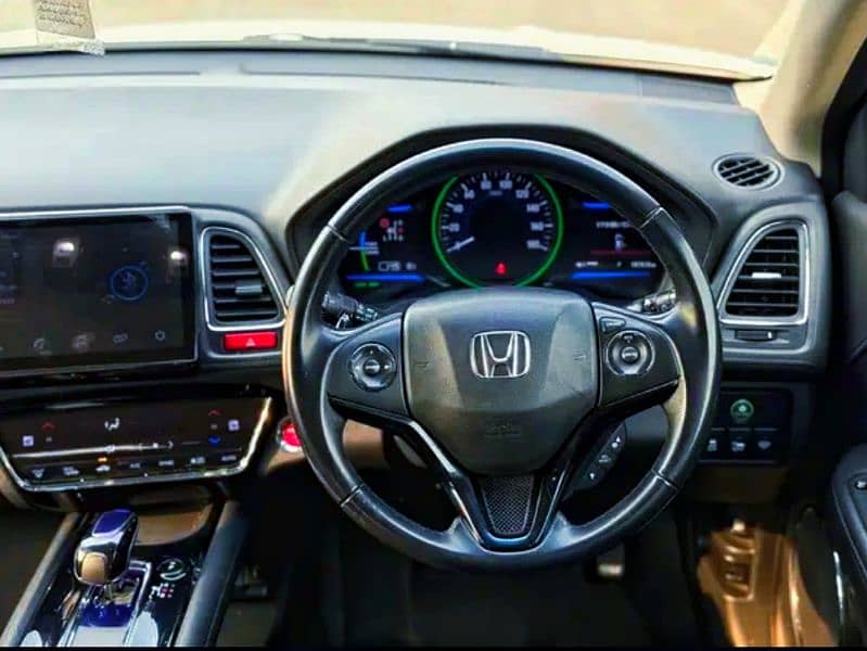 Honda Vezel 2015 Full Option 12