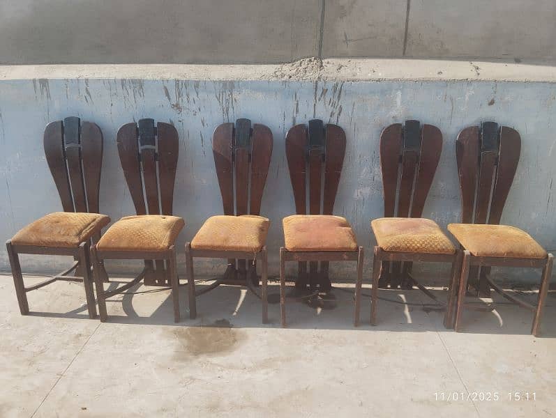 Dining table chairs for sale 0