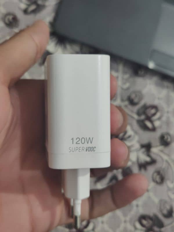 120 Watt Charger Good Quality 1