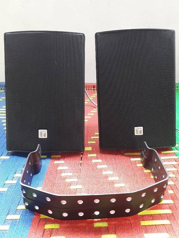 Toa BS-1030W Column Speakers 0