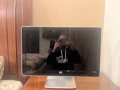 HP 2009m 20 inch LCD (with builtin Speakers) for sale