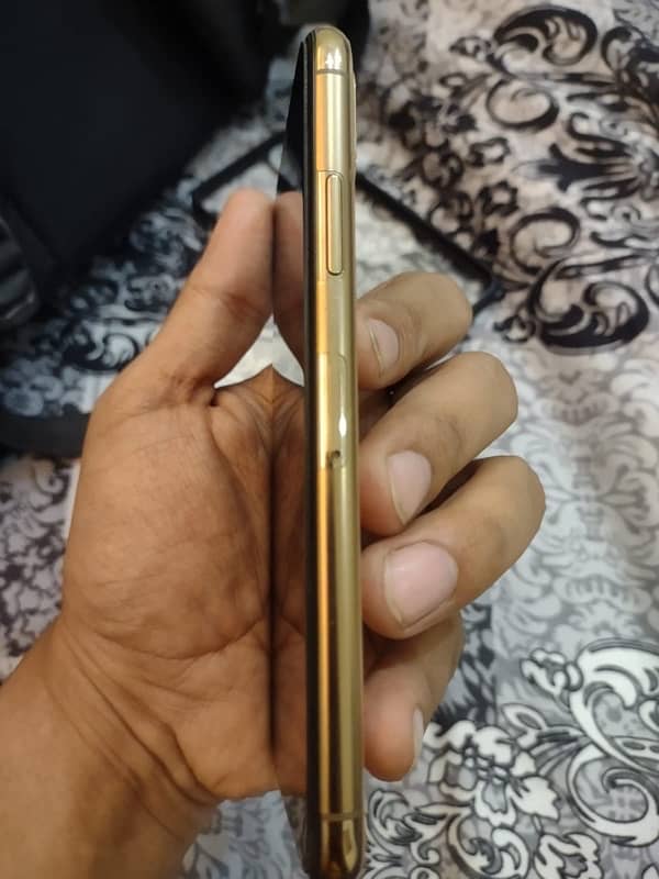 IPhone XS 64 gb approved (Exchange) 3