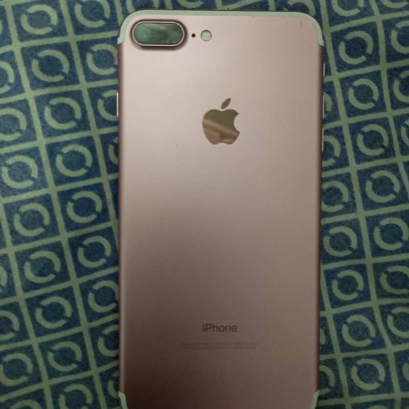 Apple iPhone 7 Plus 1