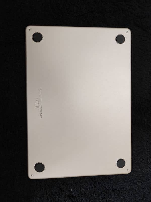 MacBook Air M2 Starlight in Warranty 1