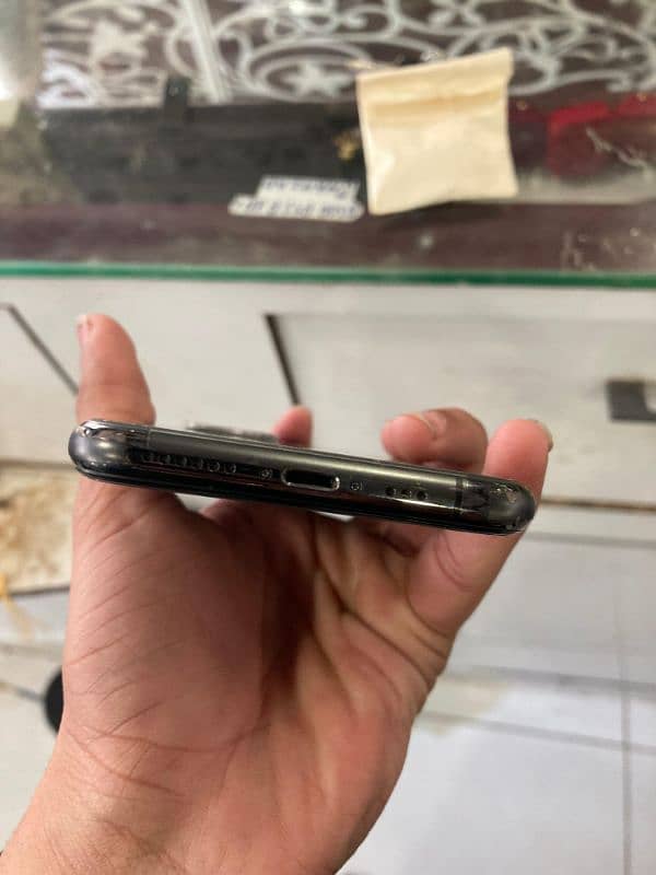 iPhone 11 pro factory unlock 2