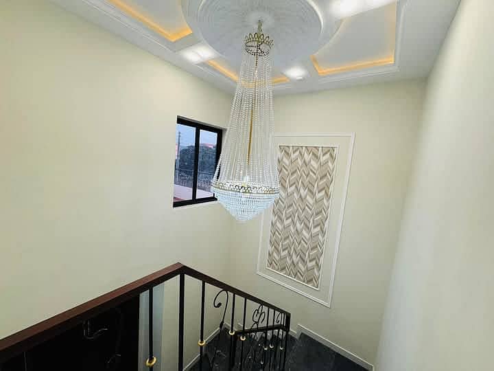 7.5 Marla Park Facing Modern Ultra-Luxurious Designer House for Sale in buch Multan 12