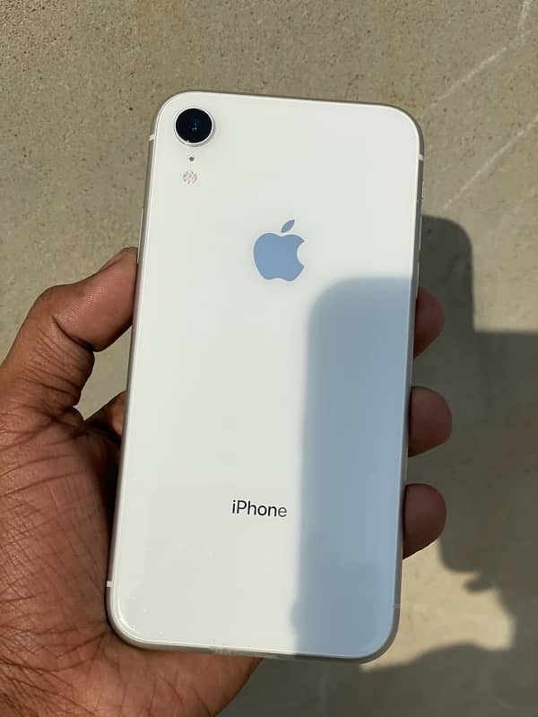 iPhone Xr 6