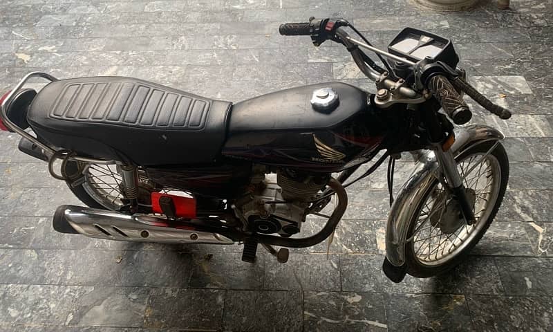 Honda 125 Black 1