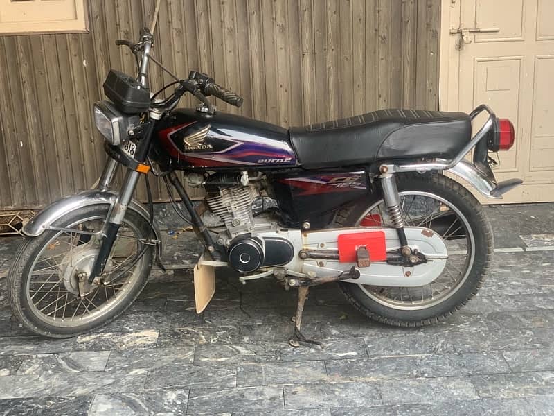 Honda 125 Black 4