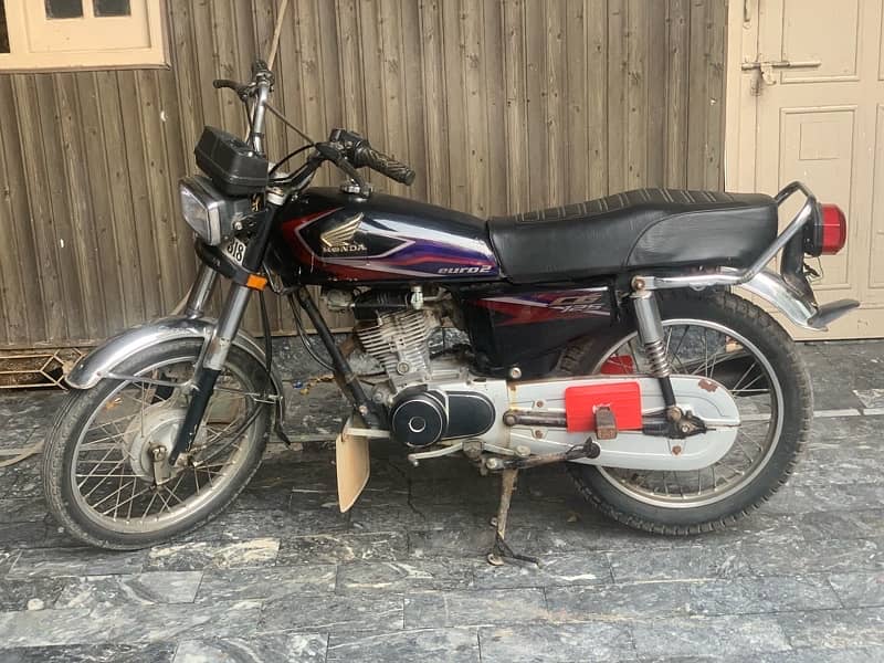 Honda 125 Black 8