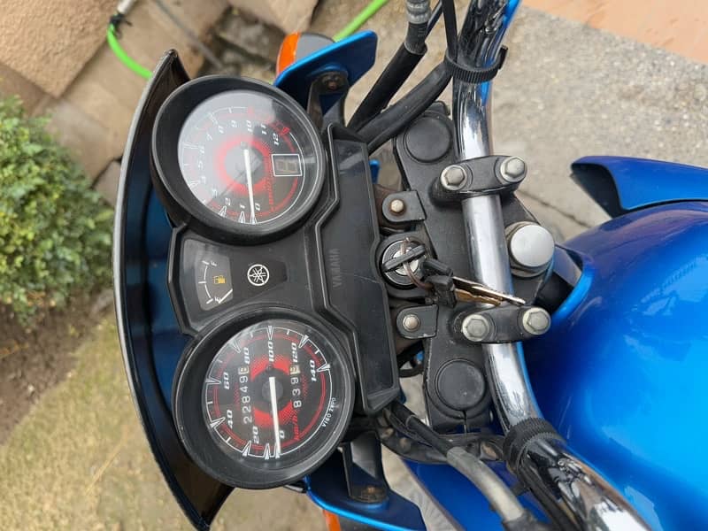 ybr 125 total genuine mileage 4