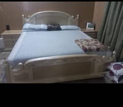 furniture point branded Bed+dressingtable+TV trolley for sale