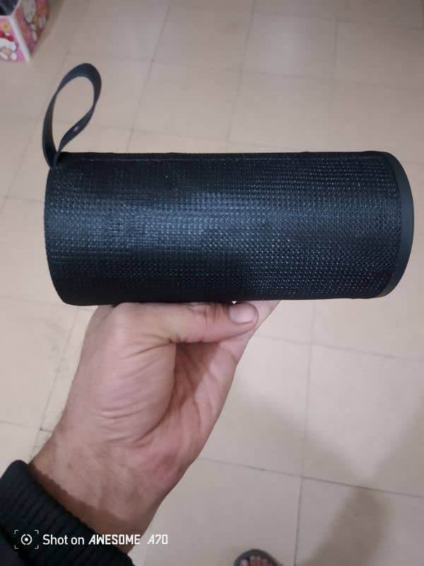 Bluetooth speaker 10/10 0