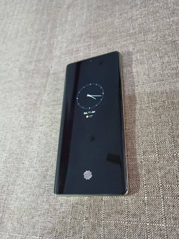 Infinix Note 40 Pro Edge 1