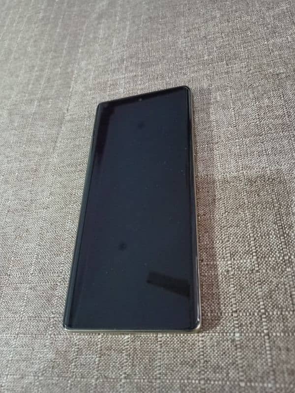 Infinix Note 40 Pro Edge 2