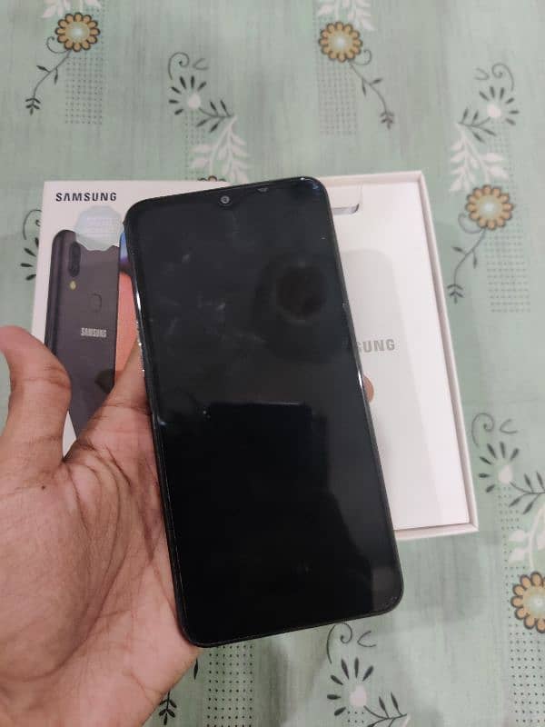 Samsung A10s 1