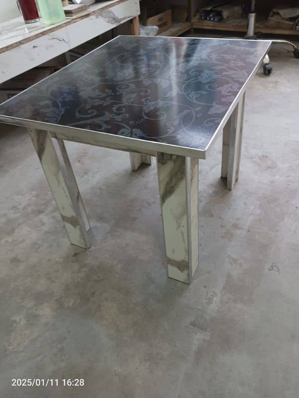 24inch x 18inch Table MDF Brand New 2