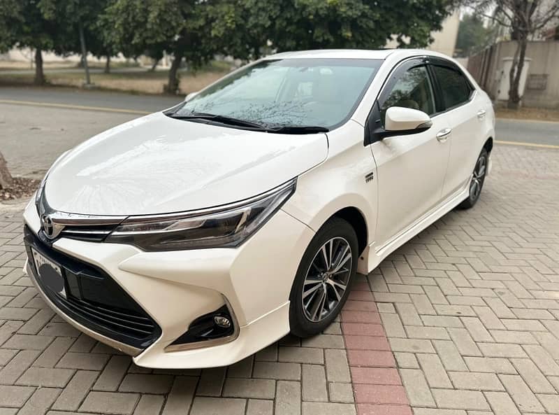 Toyota Altis Grande 2022 0