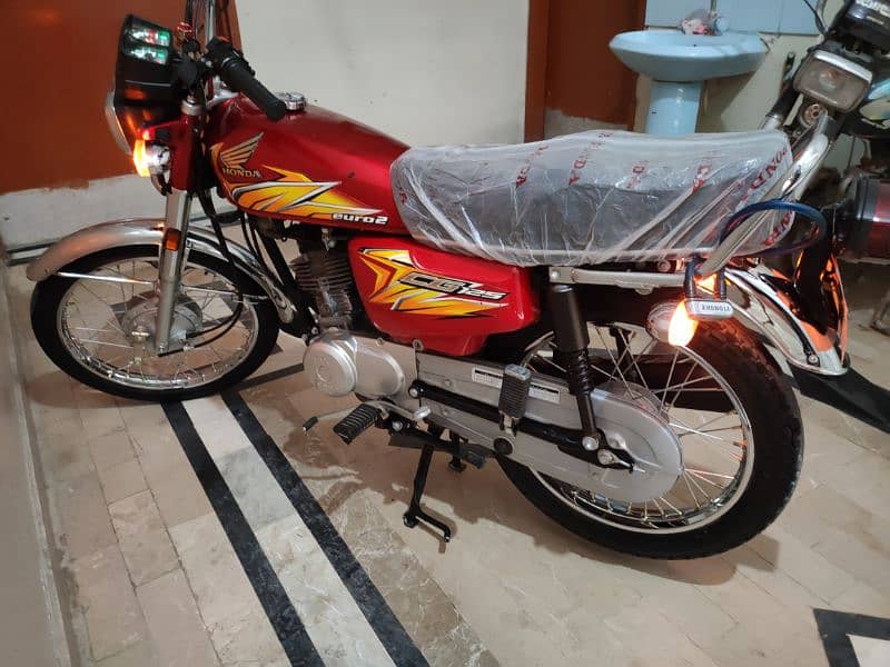 HONDA CG125 MOTORCYCLE BIKE 12