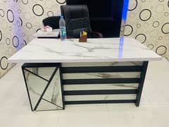 Table size 5*3 side table and vip chair