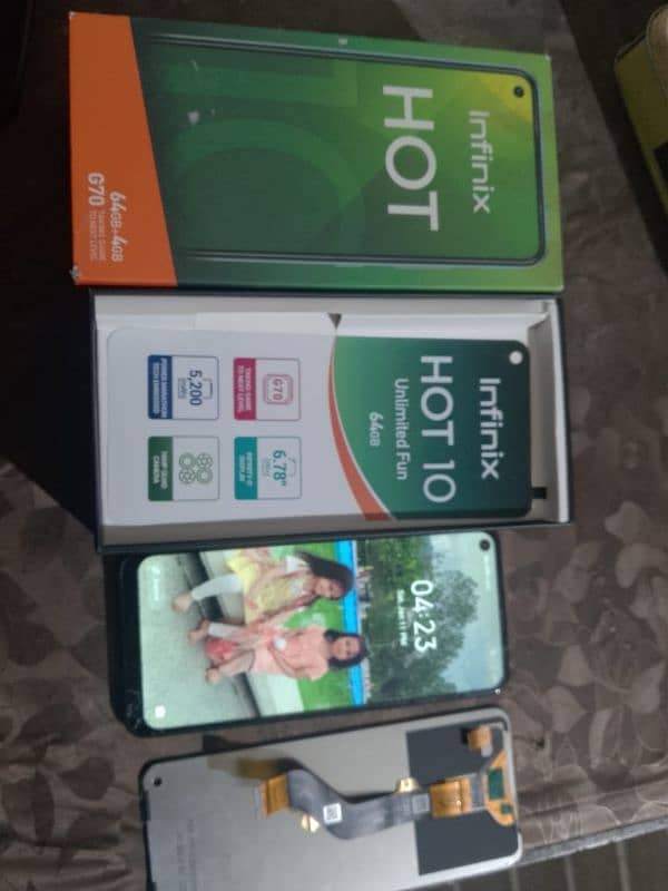 Infinix Hot 10 4/64 with original panel extra just touch glass break 2