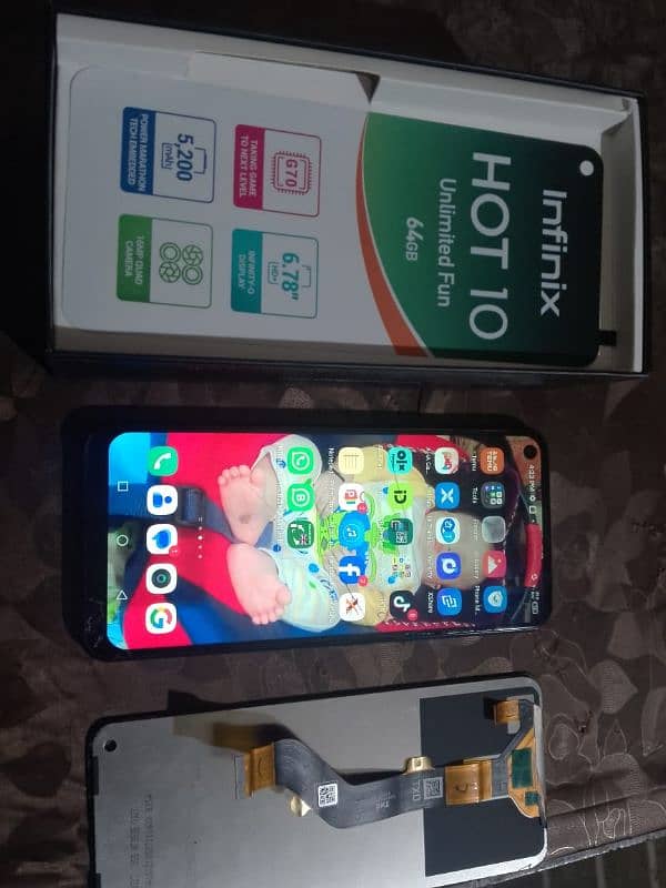 Infinix Hot 10 4/64 with original panel extra just touch glass break 3