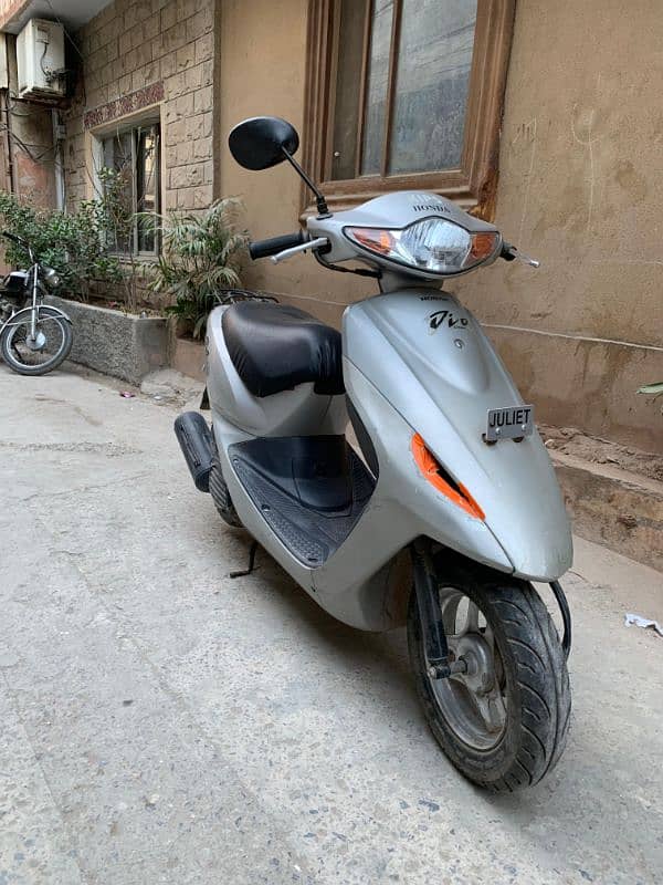 Honda Dio Scooty for girls. 1