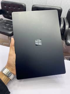 Microsoft surface laptop 4 | Core i5-11th gen | 8/256 SSD | Laptop