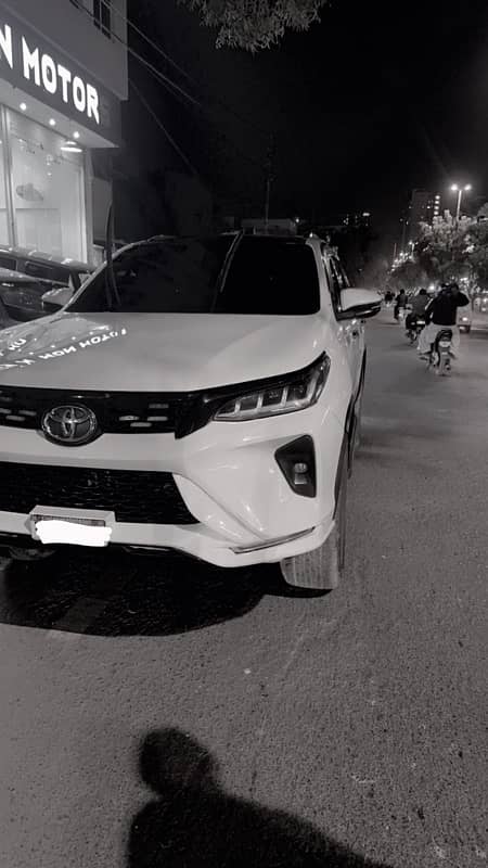 Toyota Fortuner V 2018 11