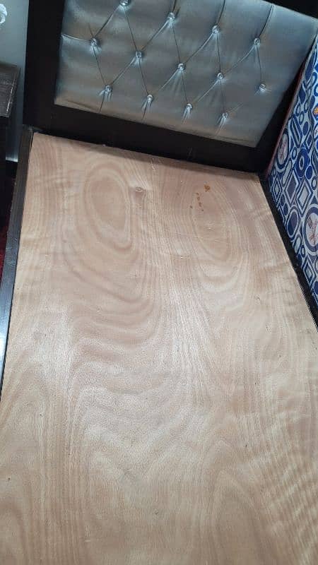 Single wooden bed with 6 inches sick Master molty foam 5