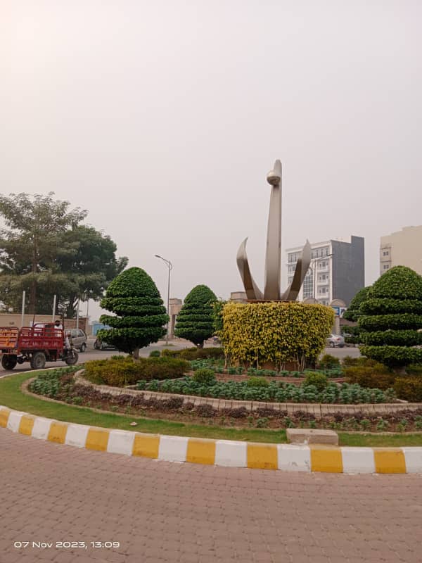 PLOT FOR SALE IN  DREAM GARDENS  PHASE 2, LAHORE 6