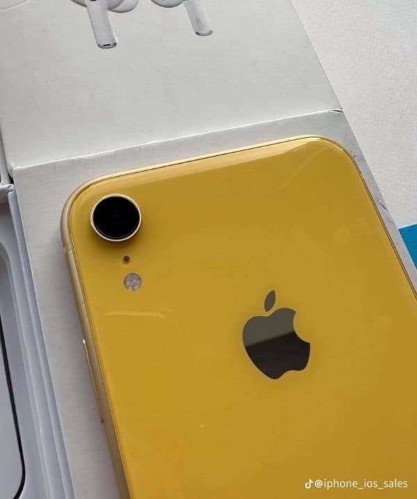 Iphone XR 256GB PTA approved 03250120476 WhatsApp 1