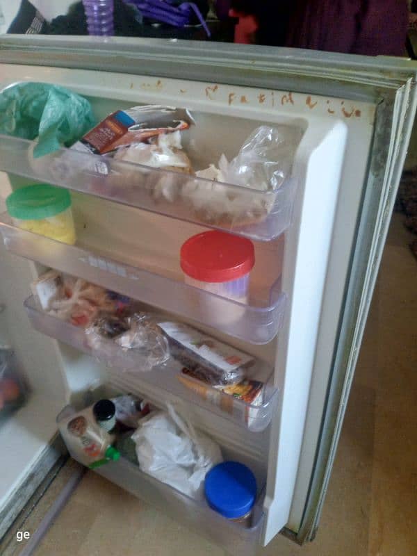 Dawlance fridge 0