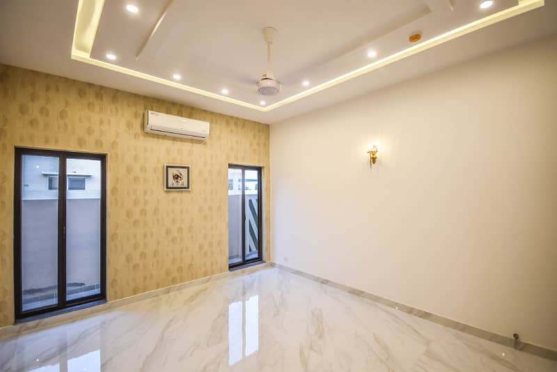 1 Kanal 100% Orignal Pick New House For Rent Near Park Hot Location 14