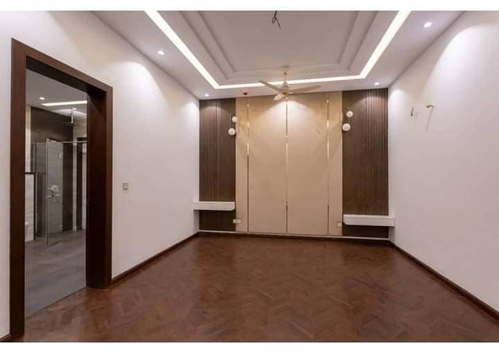 DHA PHASE 5 1 KANAL LUXURY UPPER PORTION AVAILABLE FOR RENT 6