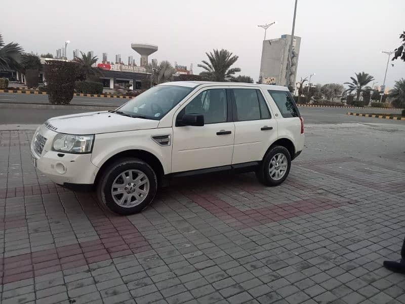 Land Rover Freelander 2009 5